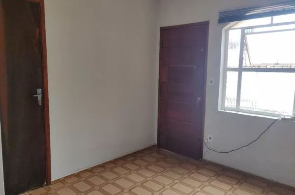 2 casas com 2 e 3 dormitórios à venda, 248 m² por R$ 490.000 - Jardim Europa - Campo Limpo Paulista/SP