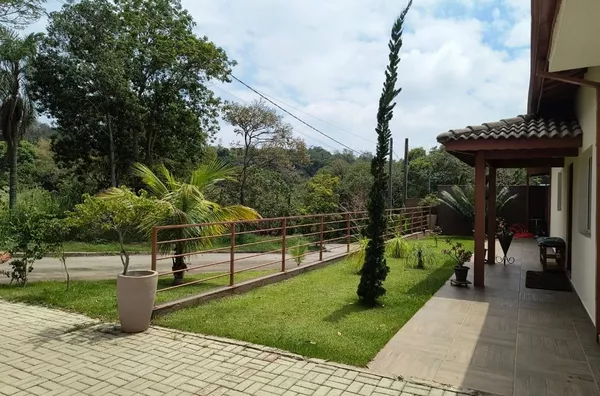 CASA EM CONDOMÍNIO FECHADO RESERVA BOM VIVER, COM 3 DORM (1 SUITE), PISCINA, JACUZZI, CHURRASQUEIRA. AT 600M2 - Foto 3