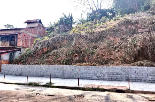 Terreno à venda, 350 m² por R$ 150.000,00 - Jardim Vitória - Campo Limpo Paulista/SP