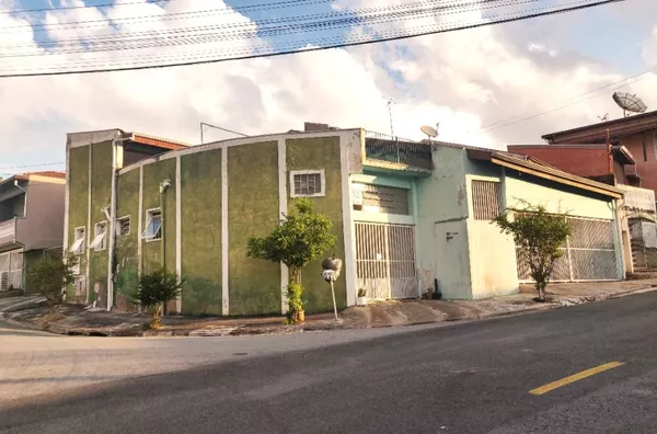 Duas Casas à venda, sendo uma com 3 dormitórios e outra com 1 dormitório, 197 m² por R$ 580.000 - Jardim Santo Antônio I - Campo Limpo Paulista/SP - Foto 1