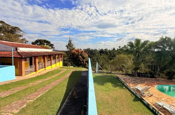 Linda chácara completa com casa, piscina e churrasqueira - 3800 m² por R$ 600.000 - Chácaras Campo Limpo - Campo Limpo Paulista/SP - Foto 17