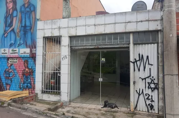 Casa com 2 dormitórios à venda, 138 m² por R$ 270.000,00 - Conjunto Habitacional São José - Campo Limpo Paulista/SP