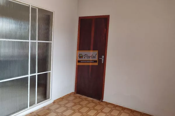 2 casas com 2 e 3 dormitórios à venda, 248 m² por R$ 490.000 - Jardim Europa - Campo Limpo Paulista/SP