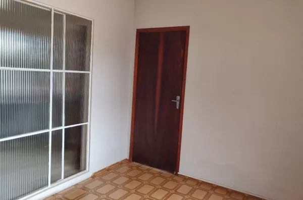 2 casas com 2 e 3 dormitórios à venda, 248 m² por R$ 490.000 - Jardim Europa - Campo Limpo Paulista/SP