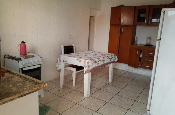 Casa Com Edícula no Bairro Jardim Santo Antonio em Campo Limpo Paulista/SP.