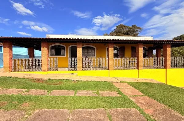 Linda chácara completa com casa, piscina e churrasqueira - 3800 m² por R$ 600.000 - Chácaras Campo Limpo - Campo Limpo Paulista/SP