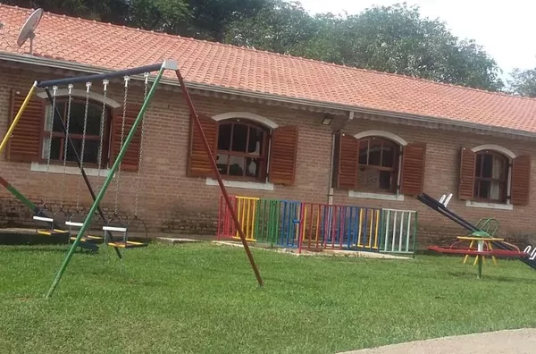 Chácara com 4 dormitórios à venda, 3900 m² por R$ 850.000,00 - Iara - Atibaia/SP