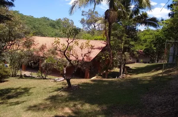 Chácara com 3 dormitórios à venda, 5000 m² por R$ 650.000,00 - Iara - Atibaia/SP