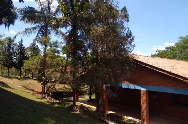 Chácara com 3 dormitórios à venda, 5000 m² por R$ 650.000,00 - Iara - Atibaia/SP