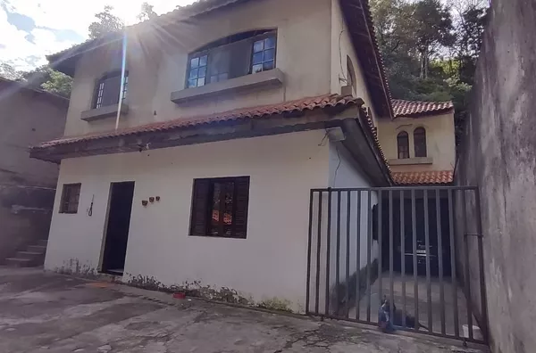 Casa com 4 dormitórios à venda, 235 m² por R$ 480.000 - Vila Constança (Botujuru) - Campo Limpo Paulista/SP