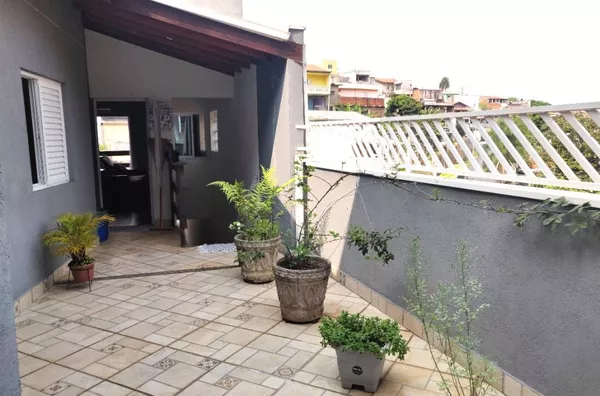 Casa com 3 dormitórios à venda, 230 m² por R$ 649.000,00 - Jardim Vitória - Campo Limpo Paulista/SP