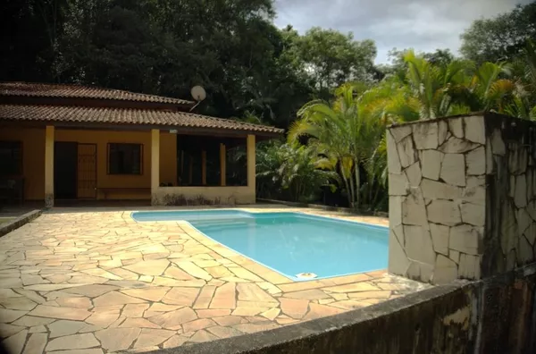 Oportunidade! Chácara completa, com piscina, campo de futebol, 3 dormitórios, 3.600 m² por R$ 600.000 - Estância São Paulo - Campo Limpo Paulista/SP - Foto 3