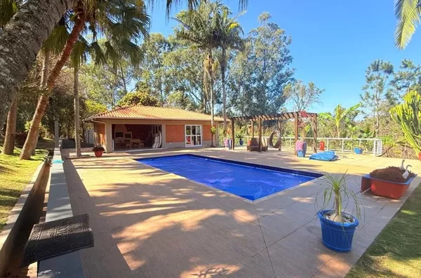 ALTO PADRÃO -  REGIÃO NOBRE - PORTEIRA FECHADA -  CASA COM 3 DORM - LAZER COMPLETO  por R$ 1.600.000 - FIGUEIRA BRANCA - CAMPO LIMPO PAULISTA