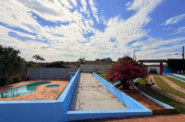 Linda chácara completa com casa, piscina e churrasqueira - 3800 m² por R$ 600.000 - Chácaras Campo Limpo - Campo Limpo Paulista/SP - Foto 9