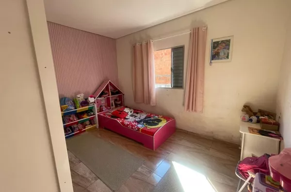 Duas casas à venda, sendo uma com 2 dormitórios e uma com 1 dormitório, por R$ 480.000 - Jardim Bertioga - Várzea Paulista/SP - Foto 2