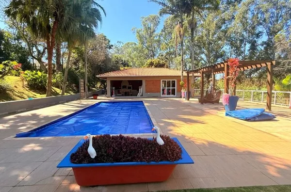 ALTO PADRÃO -  REGIÃO NOBRE - PORTEIRA FECHADA -  CASA COM 3 DORM - LAZER COMPLETO  por R$ 1.600.000 - FIGUEIRA BRANCA - CAMPO LIMPO PAULISTA