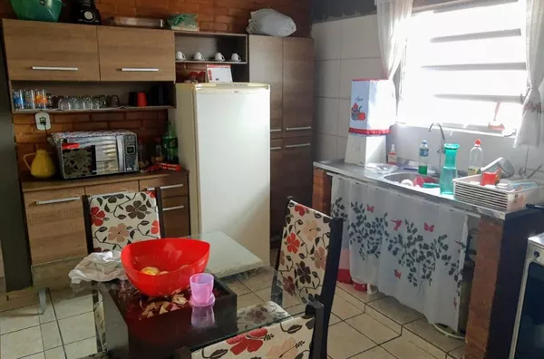 Casa Com Edícula no Bairro Jardim Santo Antonio em Campo Limpo Paulista/SP. - Foto 12