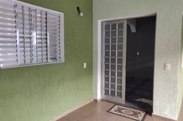 02 CASAS EM UM SÓ TERRENO - UMA COM 3 DORM (1SUITE) E OUTRA COM 2 DORM - JARDIM STA LUCIA - CAMPO LPO PTA - R$ 490 mil - Foto 2