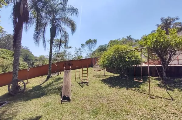 Chácara completa com casa, piscina, área para festas, playground, 2469 m² por R$ 720.000 - Iara - Atibaia/SP - Foto 6