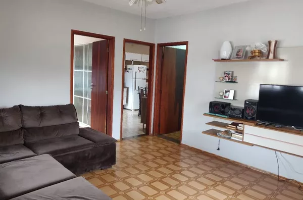 2 casas com 2 e 3 dormitórios à venda, 248 m² por R$ 490.000 - Jardim Europa - Campo Limpo Paulista/SP