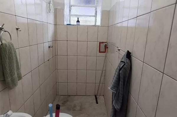EXCELENTE OPORTUNIDADE PARA RENDA - 3 CASAS NO MESMO TERRENO - R$ 370 MIL - JD EUROPA - CAMPO LPO PTA - Foto 7