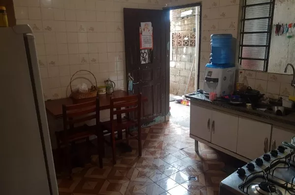 Casa com 2 dormitórios à venda, 138 m² por R$ 270.000,00 - Conjunto Habitacional São José - Campo Limpo Paulista/SP
