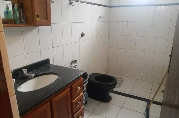 Casa com 2 dormitórios à venda, 138 m² por R$ 270.000,00 - Conjunto Habitacional São José - Campo Limpo Paulista/SP