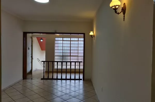 Excelente casa à venda com 3 dormitórios sendo 1 suíte, 152 m² por R$ 520.000 - Vila Tavares - Campo Limpo Paulista/SP