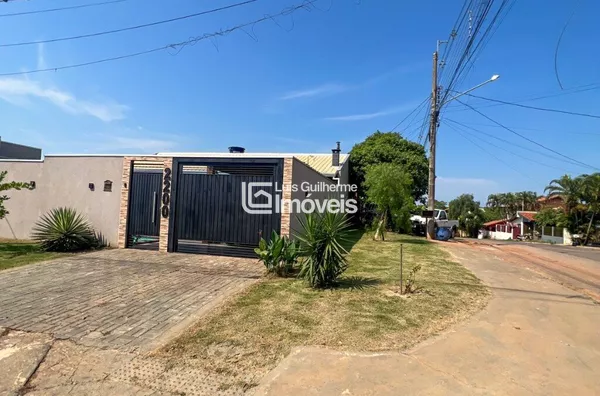 Excelente casa á apenas 3 quadras da avenida principal e 4 quadras da praça da liberdade!