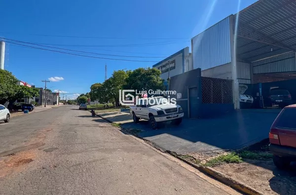 BARRAÇÃO DISPONÍVEL PARA VENDA!