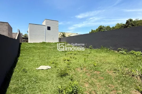 CASA AMPLA COM ACABAMENTO REFINADO!