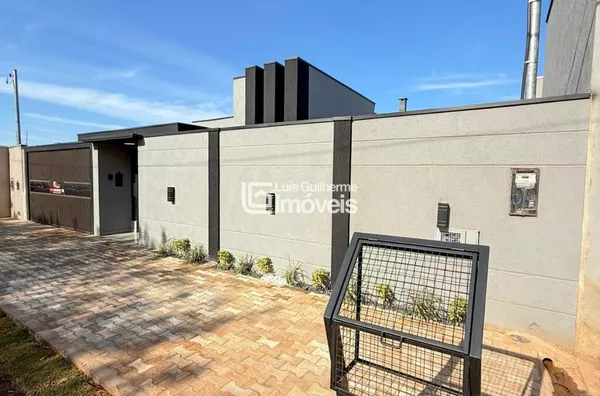 Casa Nova finalizada com acabamento refinado! 