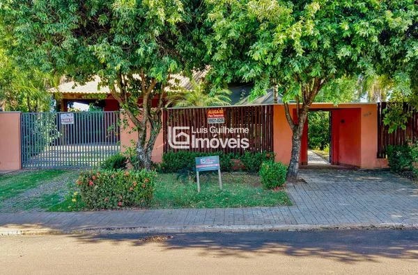 Linda casa com 4 suítes! 