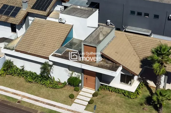 Sobrado de esquina no Residencial Damha II