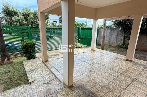 AMPLO SOBRADO DIPONÍVEL PARA VENDA!