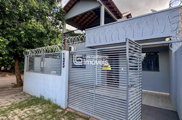 ÓTIMO SOBRADO- ESQUINA DE FRENTE PARA PRAÇA!