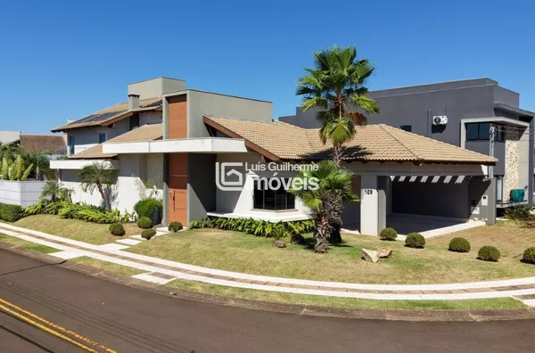 Sobrado de esquina no Residencial Damha II