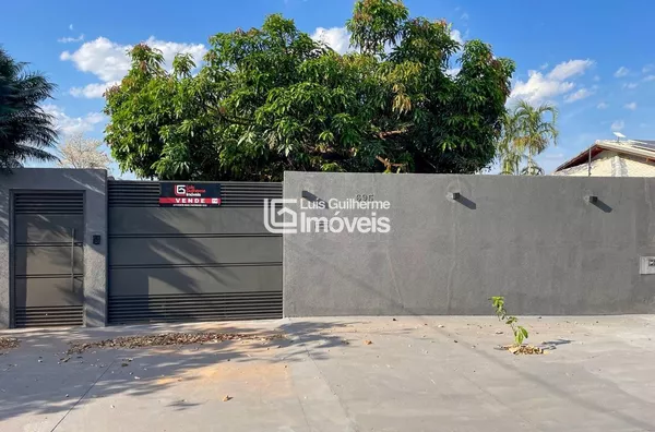 SOBRADO AMPLO DISPONÍVEL PARA VENDA!