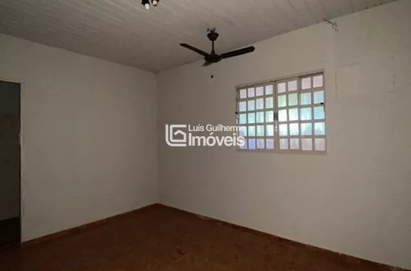 Casa ampla de esquina!