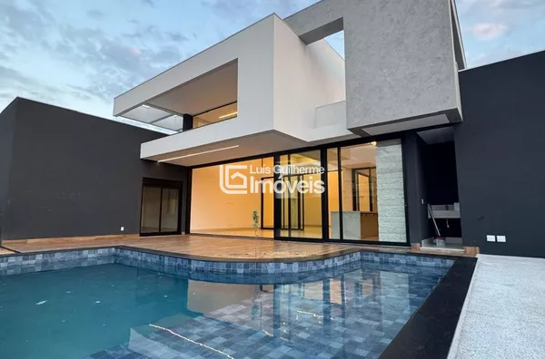 Casa Nova finalizada com acabamento refinado! 