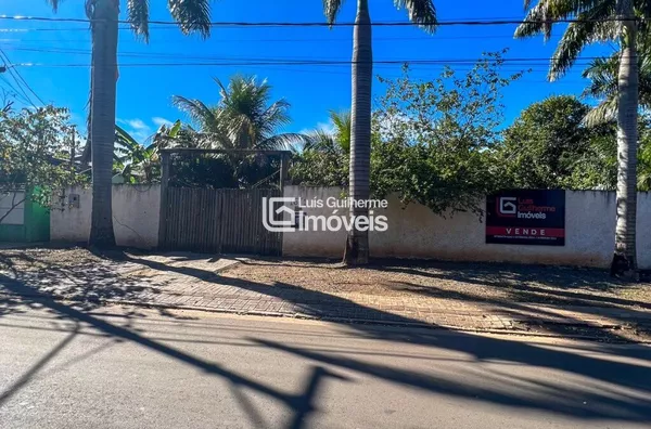 Galpão amplo á 3 quadras da Pilad Rebua!