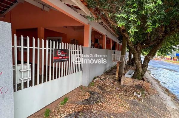 Casa ampla de esquina!