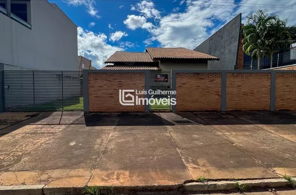 Casa com 5 quartos disponível para investimento!