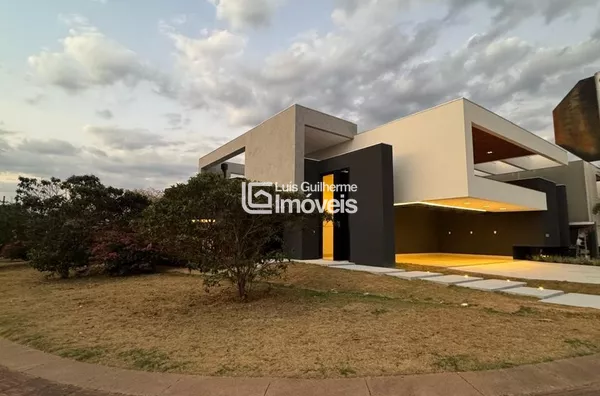 Casa Nova finalizada com acabamento refinado! 