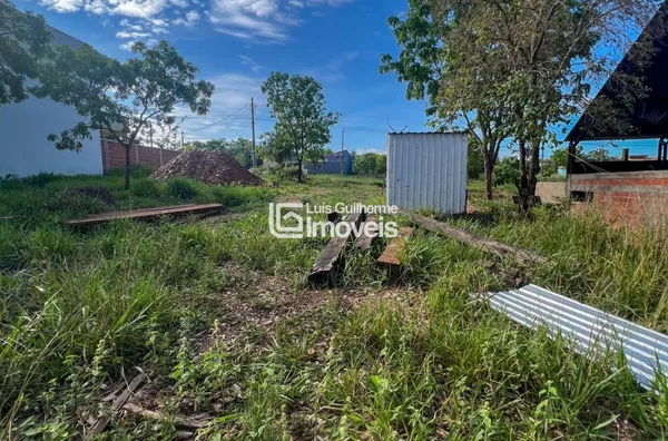 TERRENO SUESQUINA NA AVENIDA PRINCIPAL DO TARUMÃ.