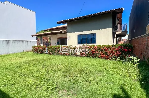 Casa com 5 quartos disponível para investimento!