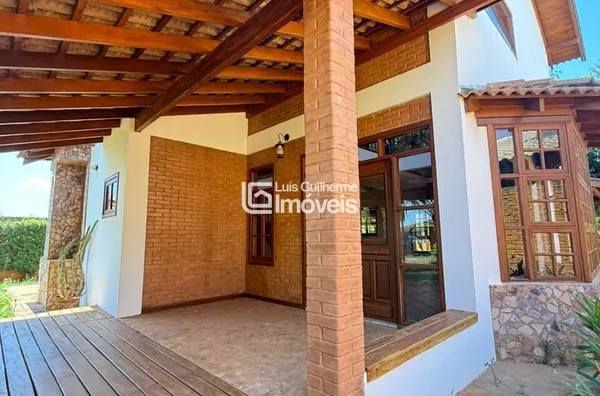 Amplo sobrado rústico!