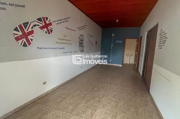 Casa comercial em ótima localização!