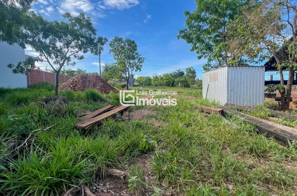 TERRENO SUESQUINA NA AVENIDA PRINCIPAL DO TARUMÃ.