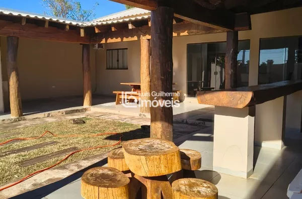 Casa para aluguel, 5 quarto(s),  Centro, Bonito